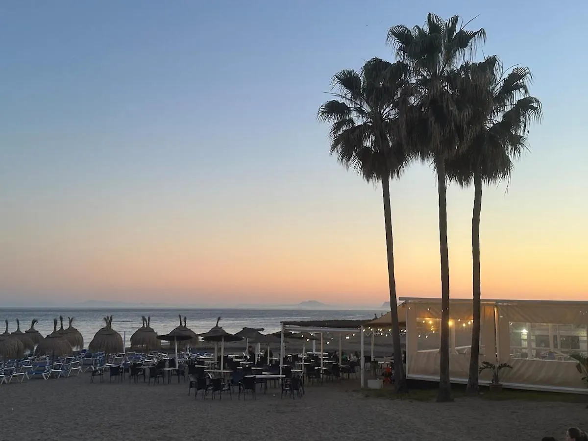 2 Bed Apartment Estepona Centre Next To The Beach! 스페인