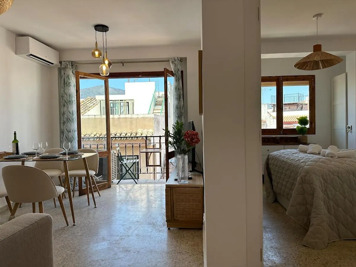 2 Bed Apartment Estepona Centre Next To The Beach! 0*,  스페인