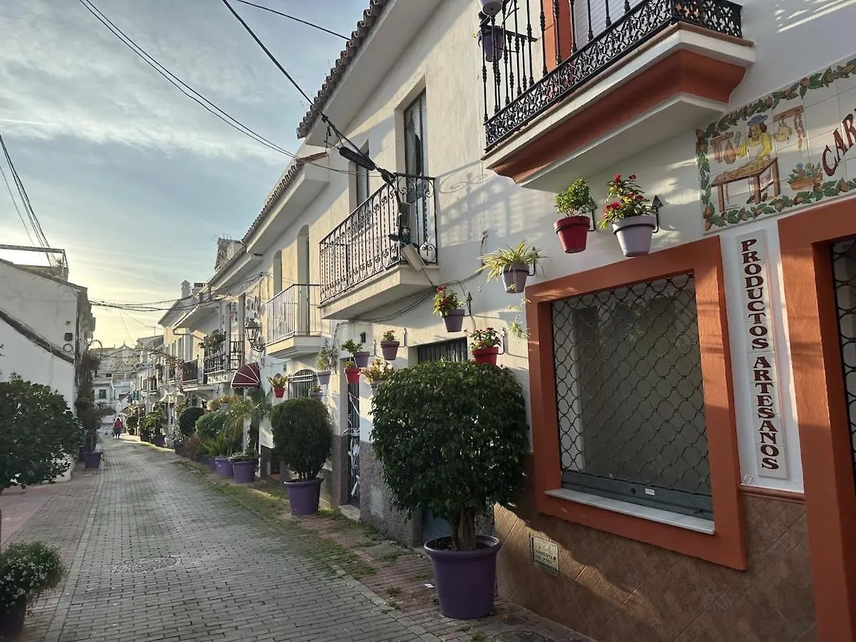 2 Bed Apartment Estepona Centre Next To The Beach! 스페인