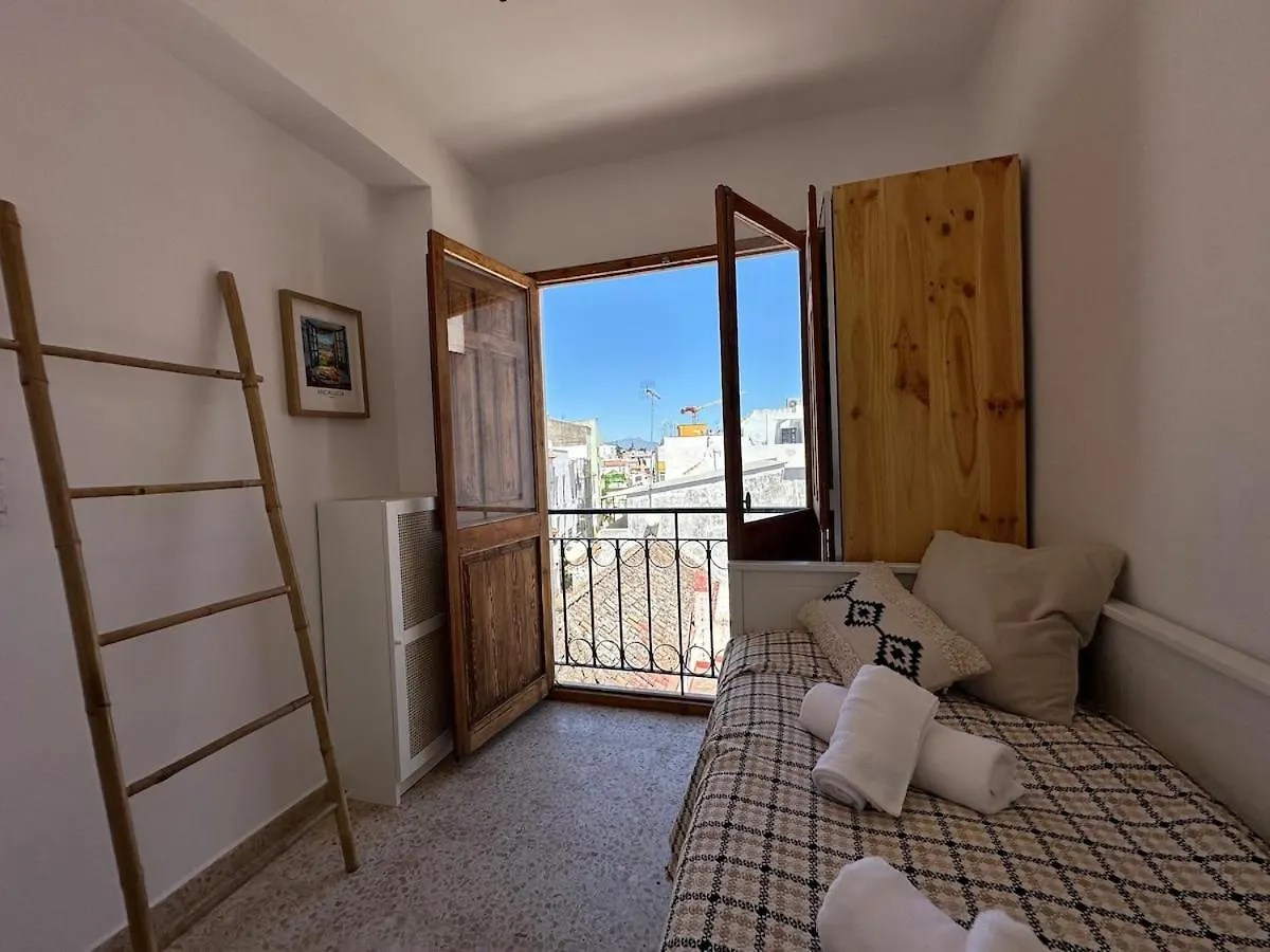 2 Bed Apartment Estepona Centre Next To The Beach! 0*,