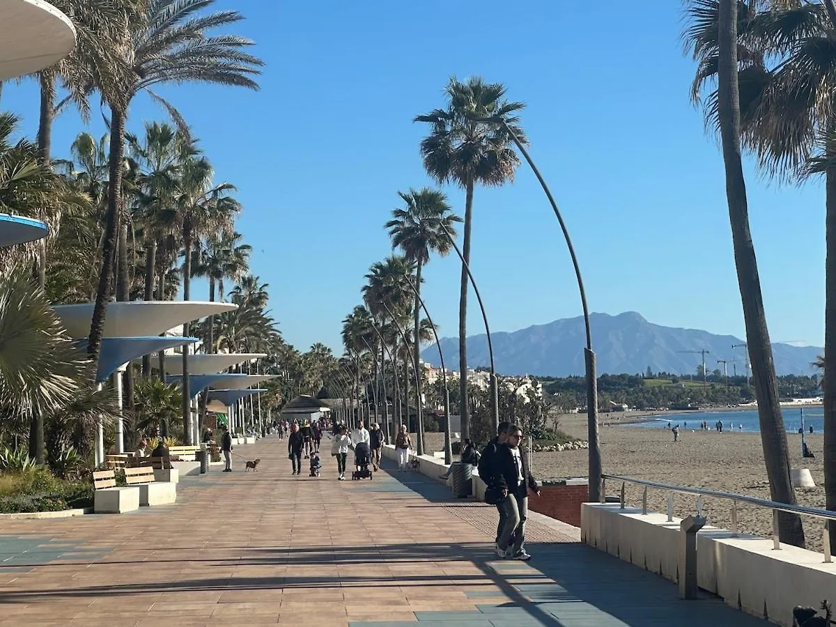 2 Bed Apartment Estepona Centre Next To The Beach! 0*,